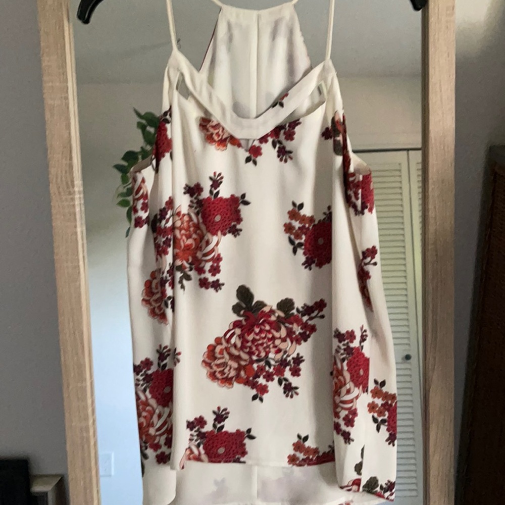 Lined floor sleeveless blouse